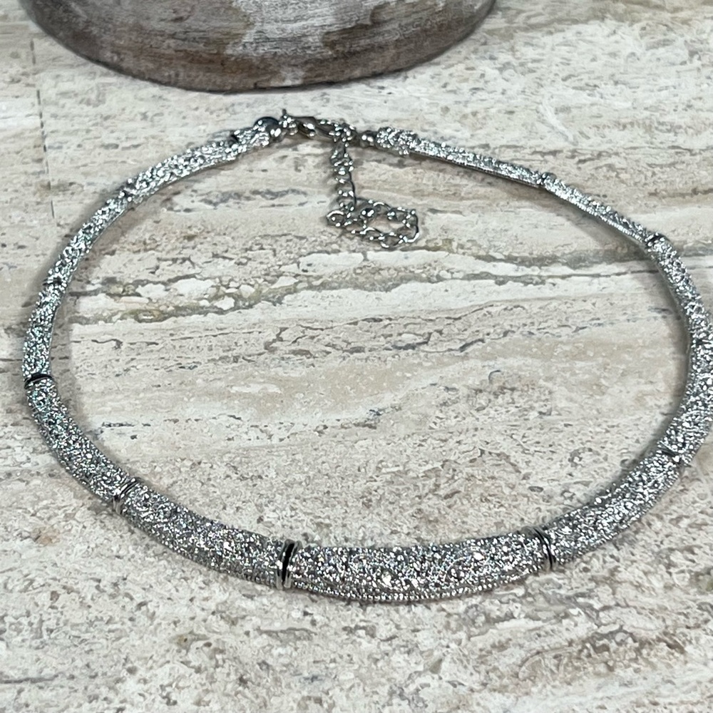 PREMIER DESIGNS Retired Heirloom Choker Silver
Tone Necklace with crysta… - Picture 4 of 5